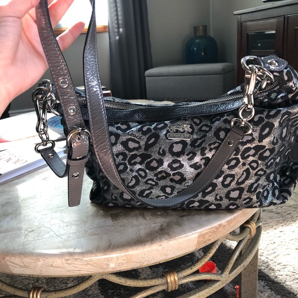 COACH PURSE - Picture 3 of 7